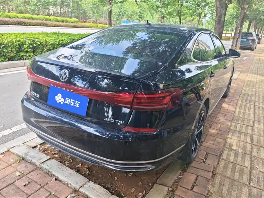 Volkswagen Passat 2024