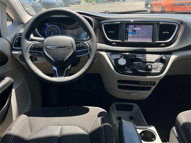 Chrysler Voyager 2023