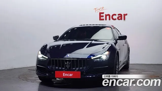Maserati Ghibli 2021