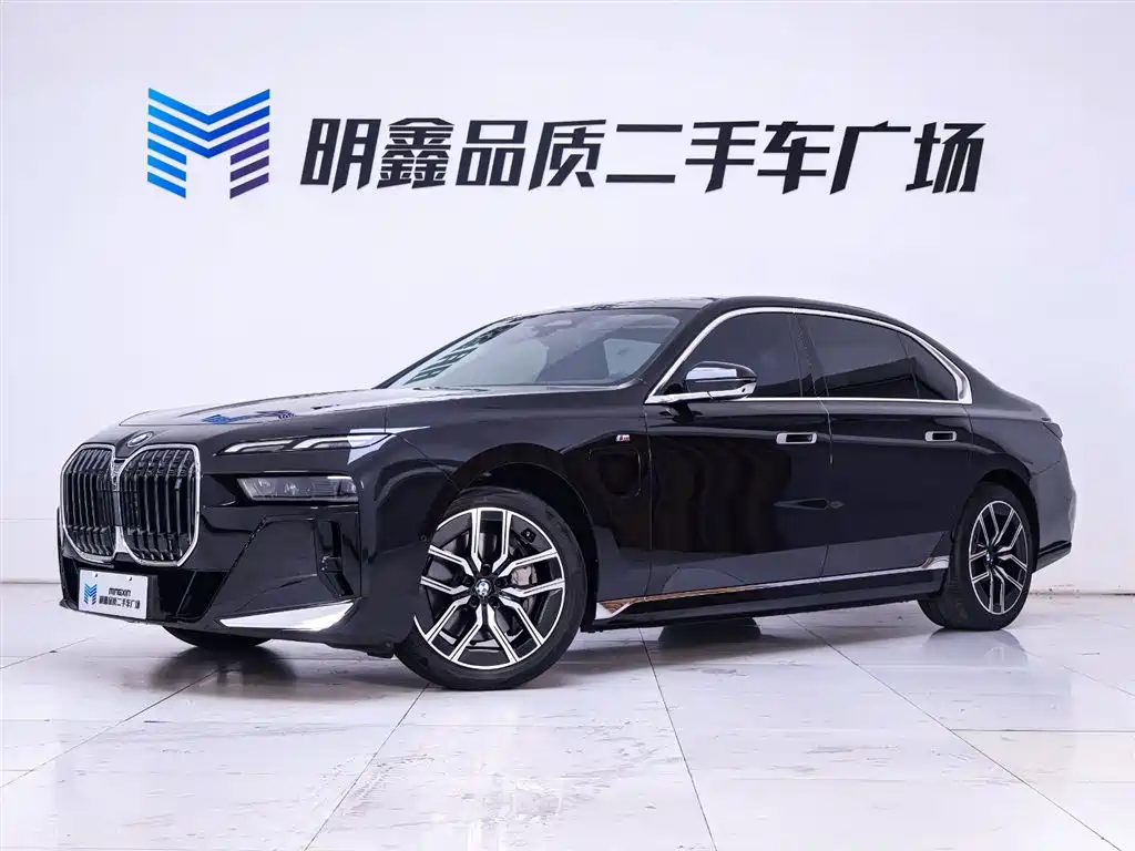 BMW i7 2024