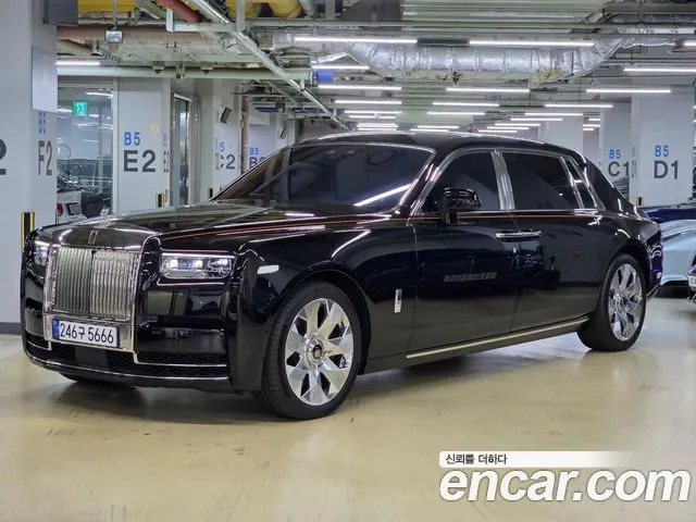 Rolls-Royce Phantom 2024