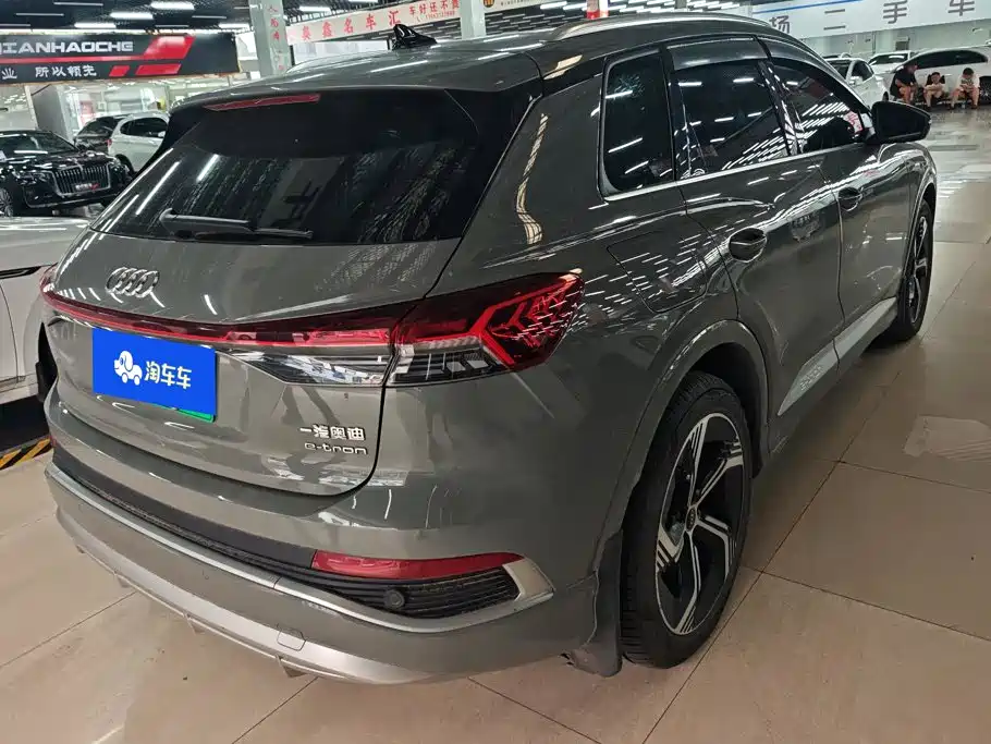 Audi Q4 e-tron 2023