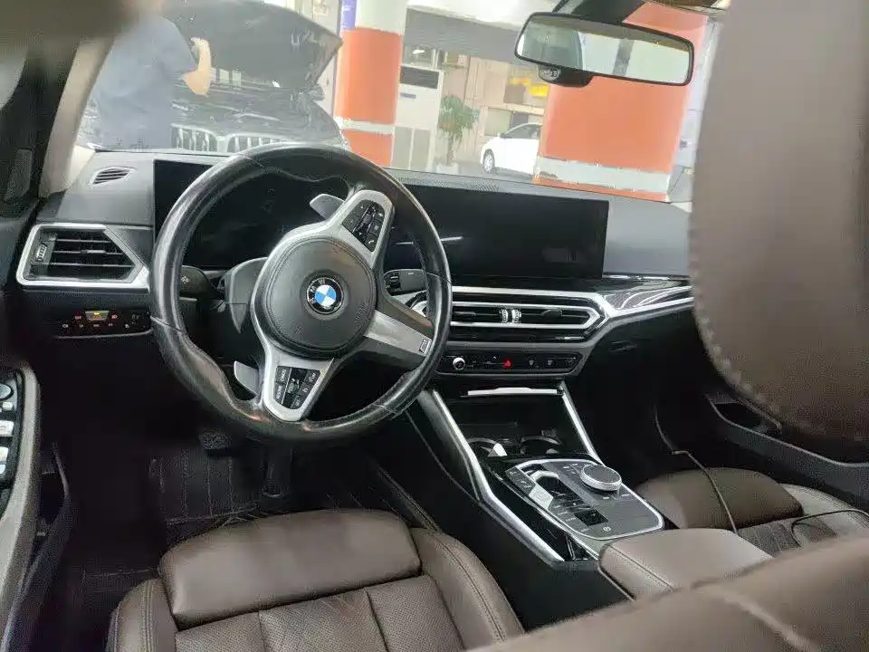 BMW 3 серии 2024
