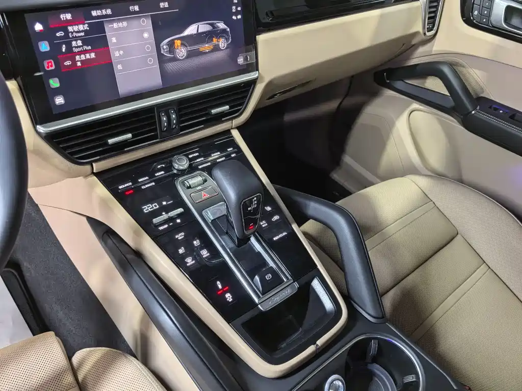 Porsche Cayenne 2022