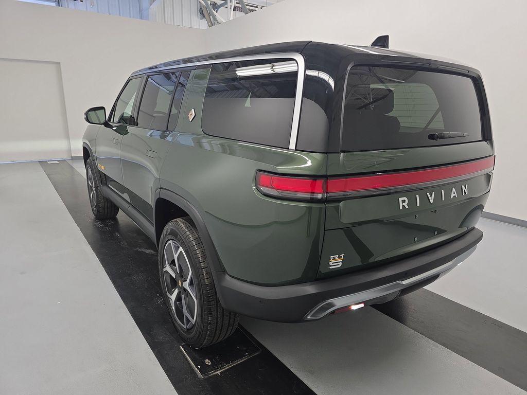 Rivian R1S 2024