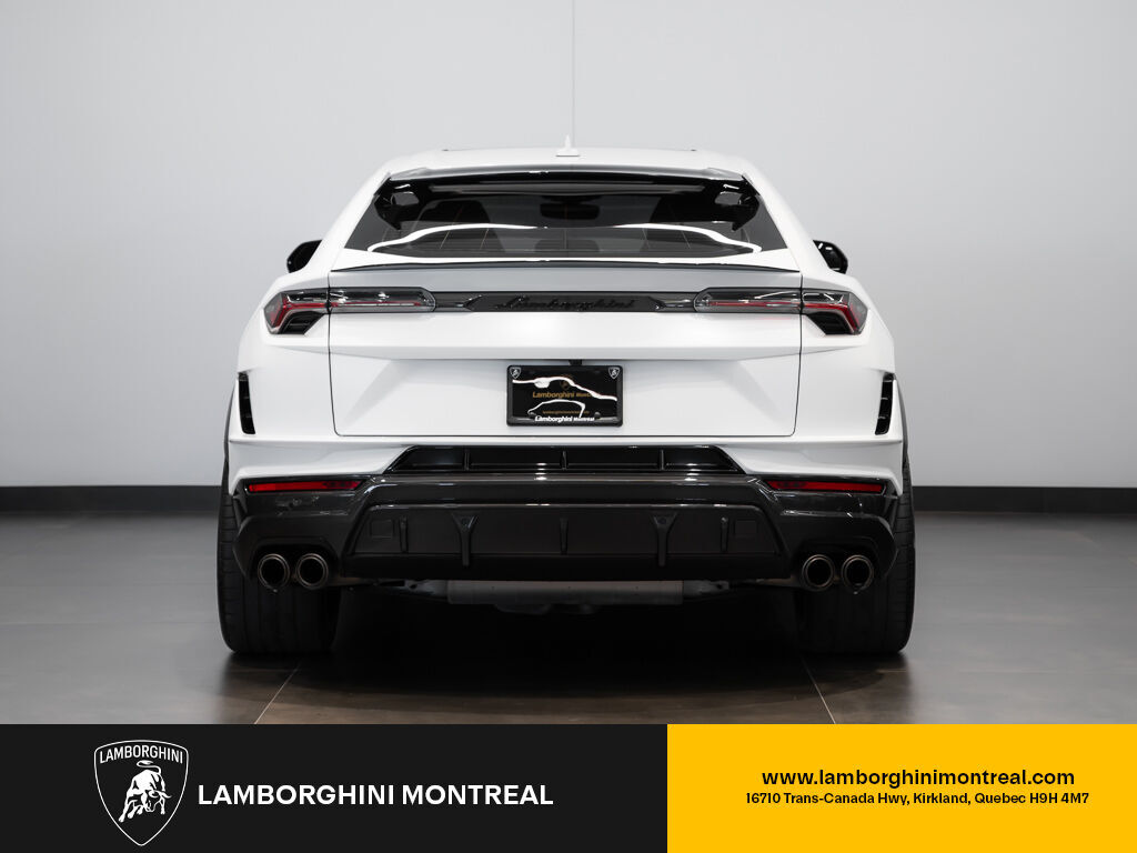 Lamborghini Urus 2024