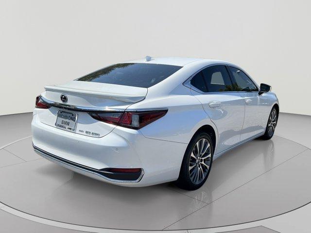 Lexus ES 2021