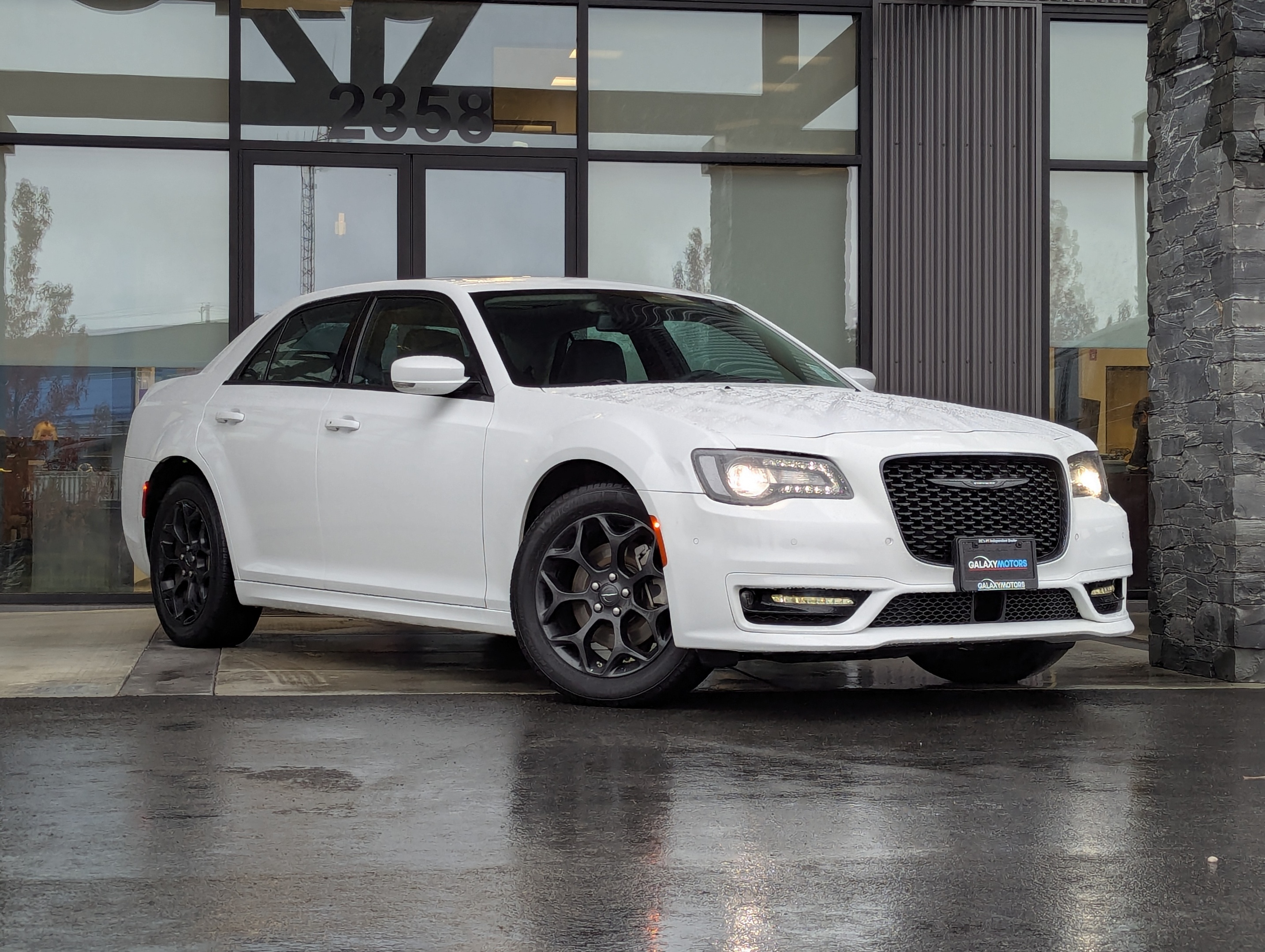 Chrysler 300 2023