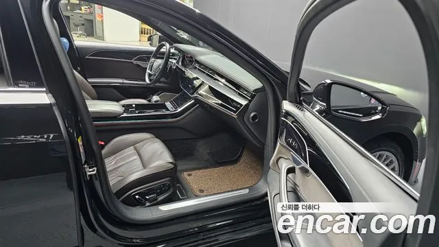 Audi A8 2021