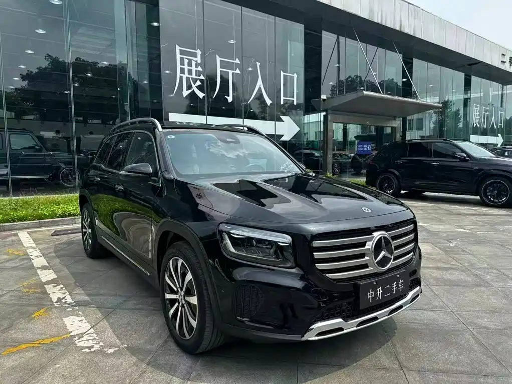 Mercedes-Benz GLB 2024