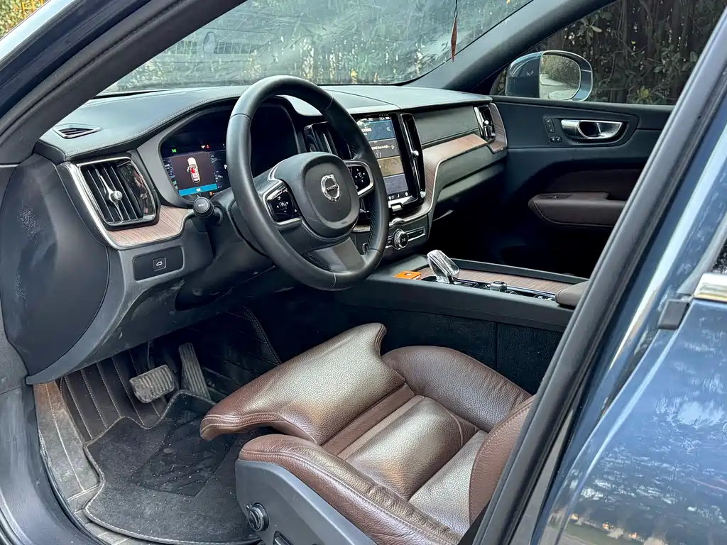 Volvo XC60 2024