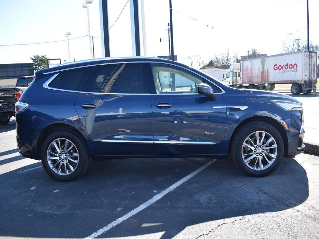 Buick Enclave 2023