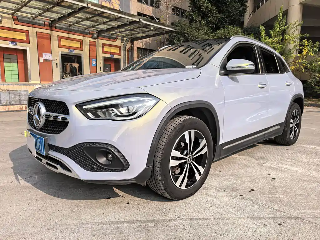 Mercedes-Benz GLA 2021