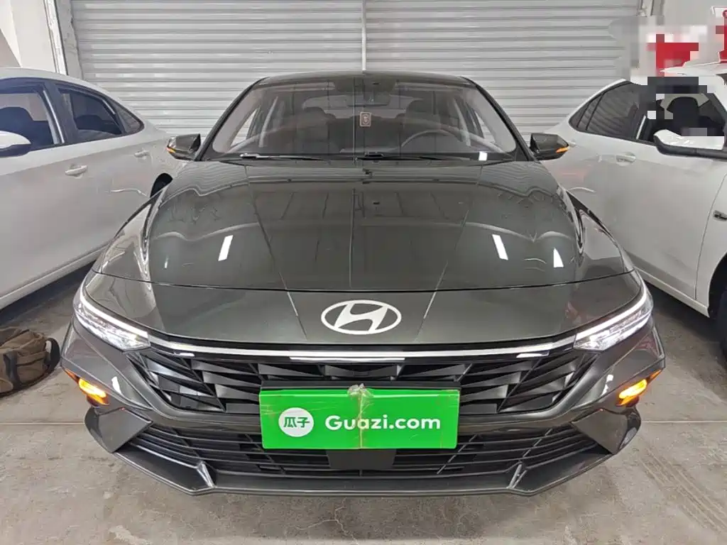 Hyundai Elantra 2024