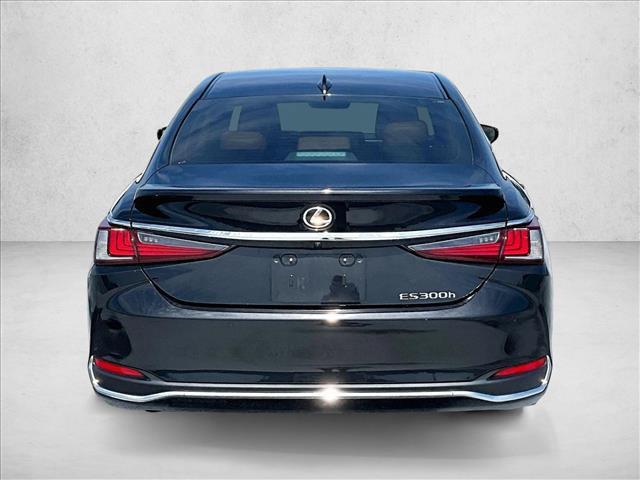 Lexus ES 2024