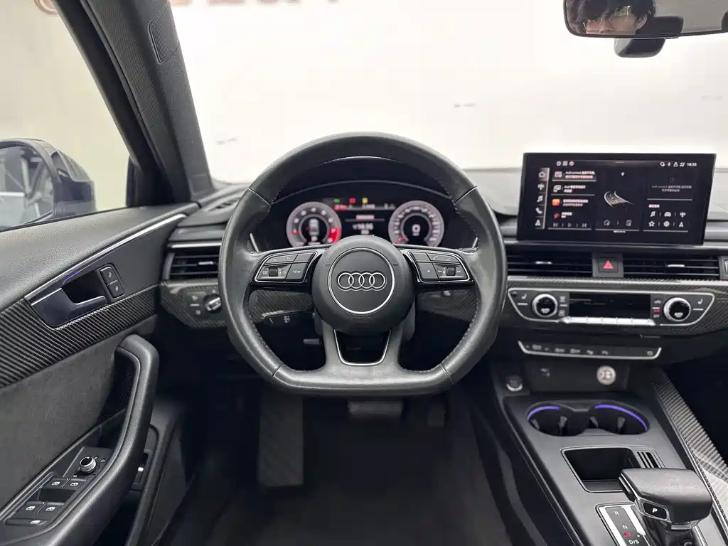 Audi A4 2021