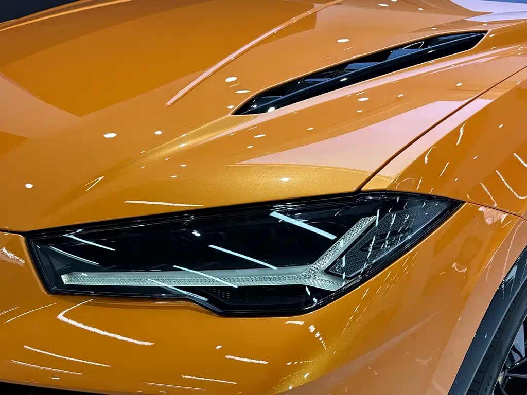 Lamborghini Urus 2024