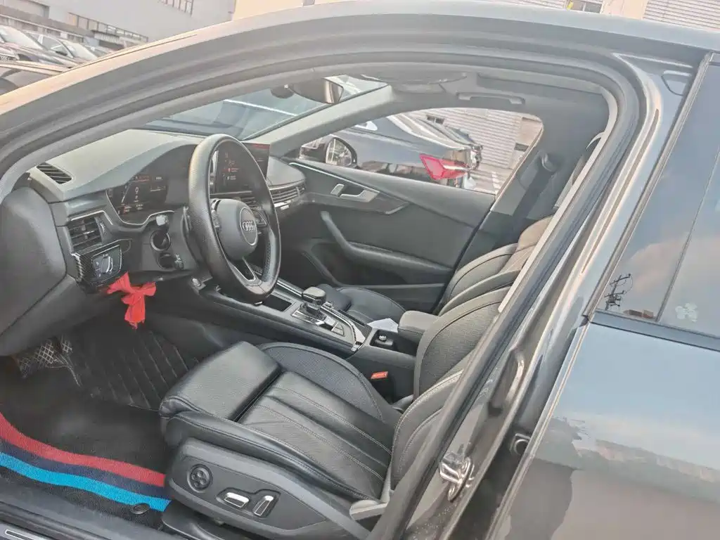 Audi A4 2024