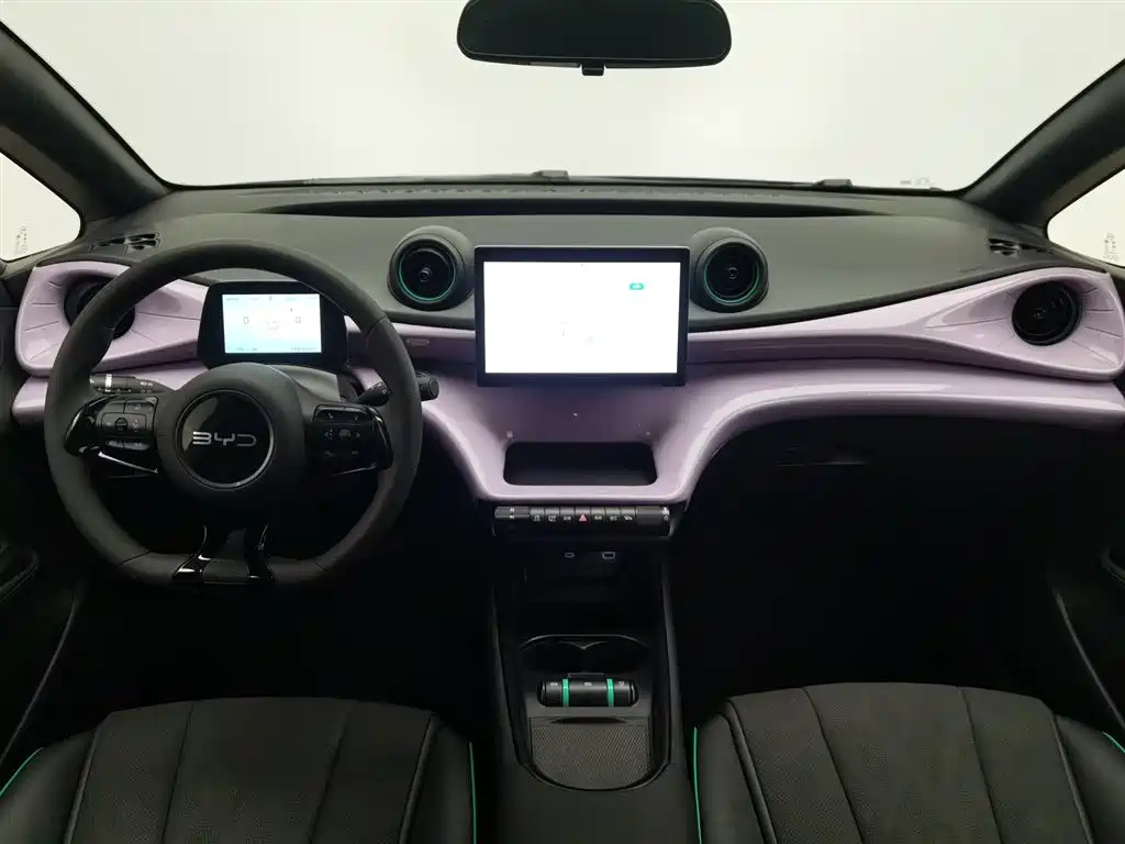 BYD Dolphin 2024