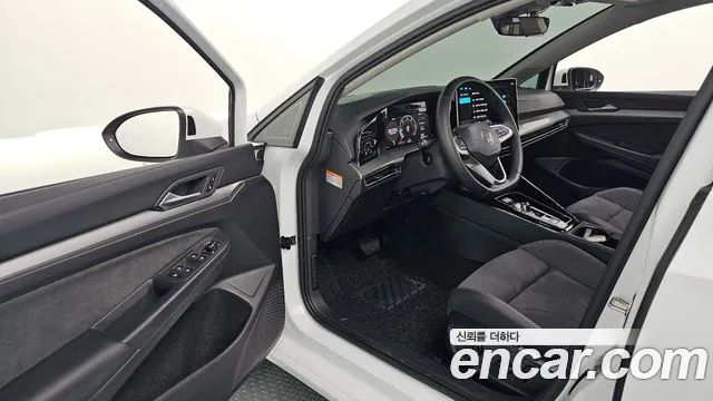 Volkswagen Golf 2025
