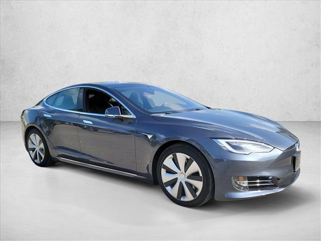 Tesla Model S 2021