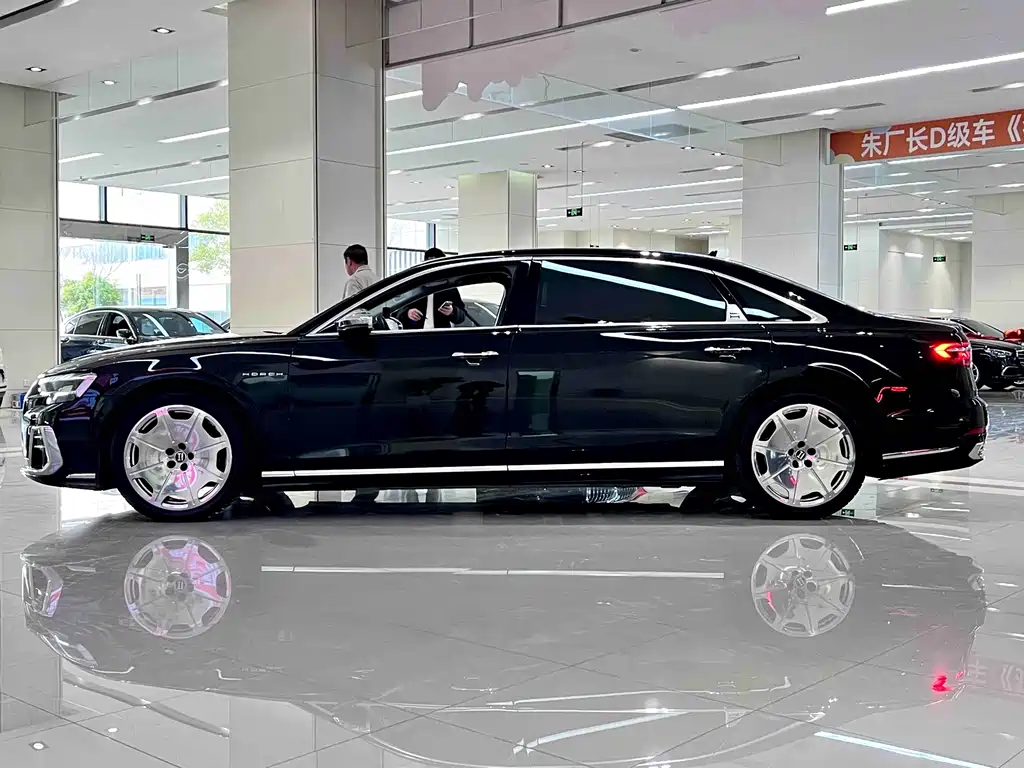 Audi A8 2023