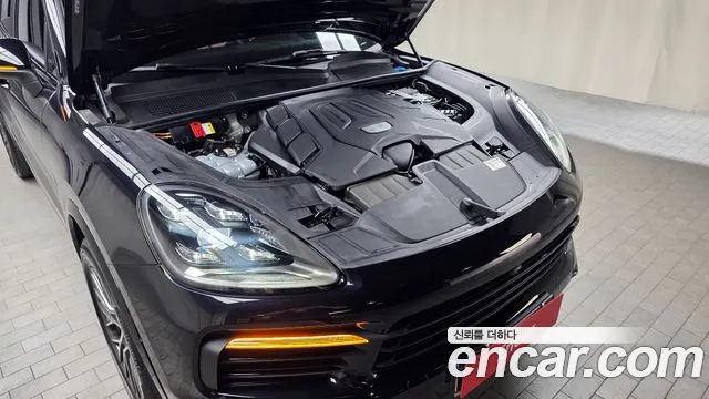 Porsche Cayenne 2021