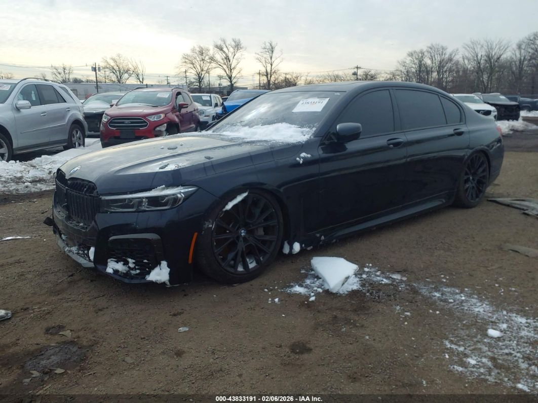 BMW 750 2022