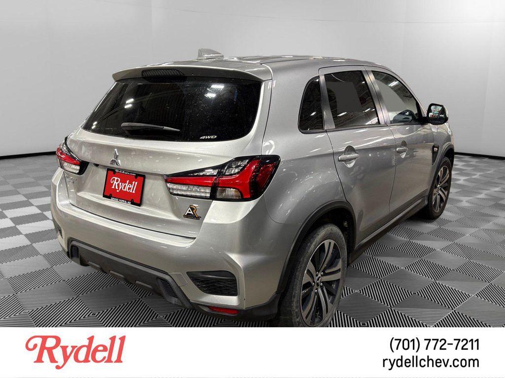 Mitsubishi Outlander Sport 2024