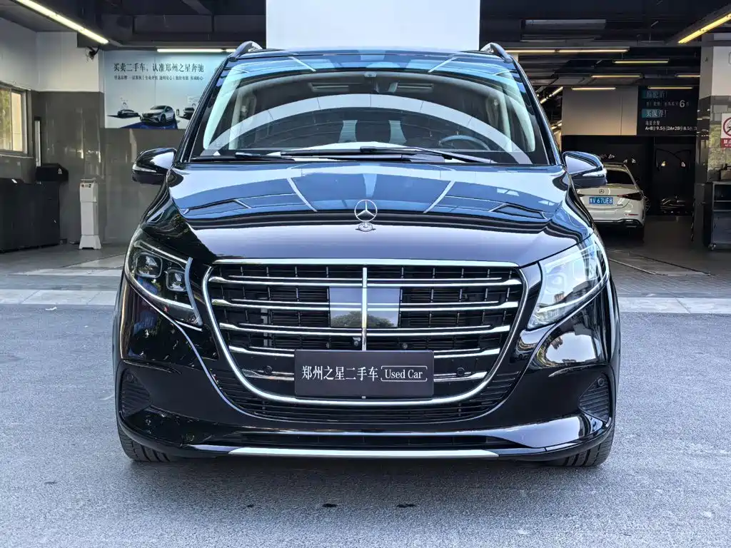 Mercedes-Benz V-Класс 2024