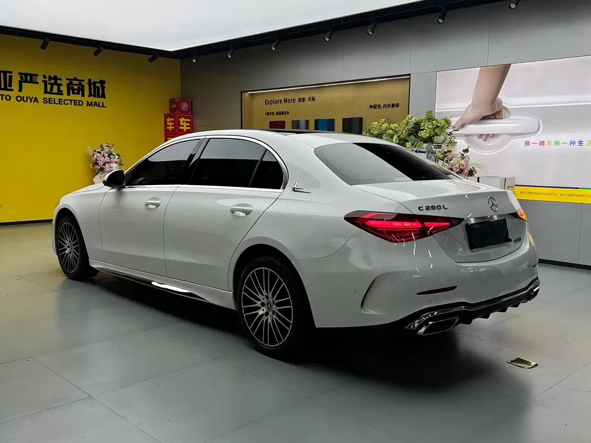 Mercedes-Benz C-Класс 2025