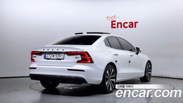 Volvo S60 2023