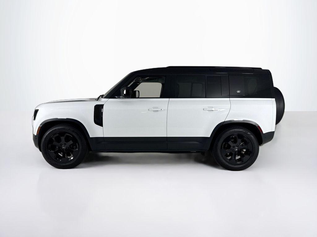 Land Rover Defender 2023