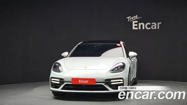 Porsche Panamera 2022