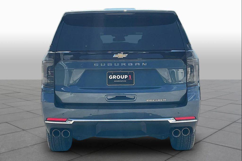 Chevrolet Suburban 2025