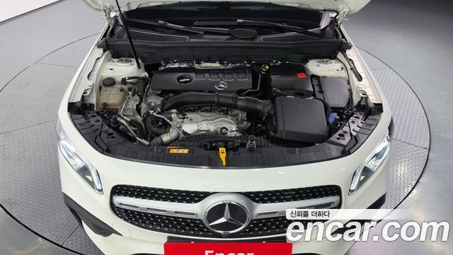 Mercedes-Benz GLB 2021