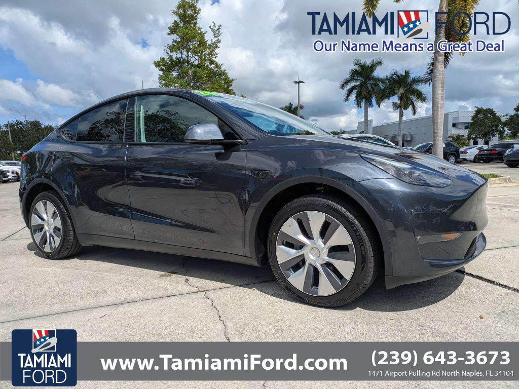 Tesla Model Y 2024