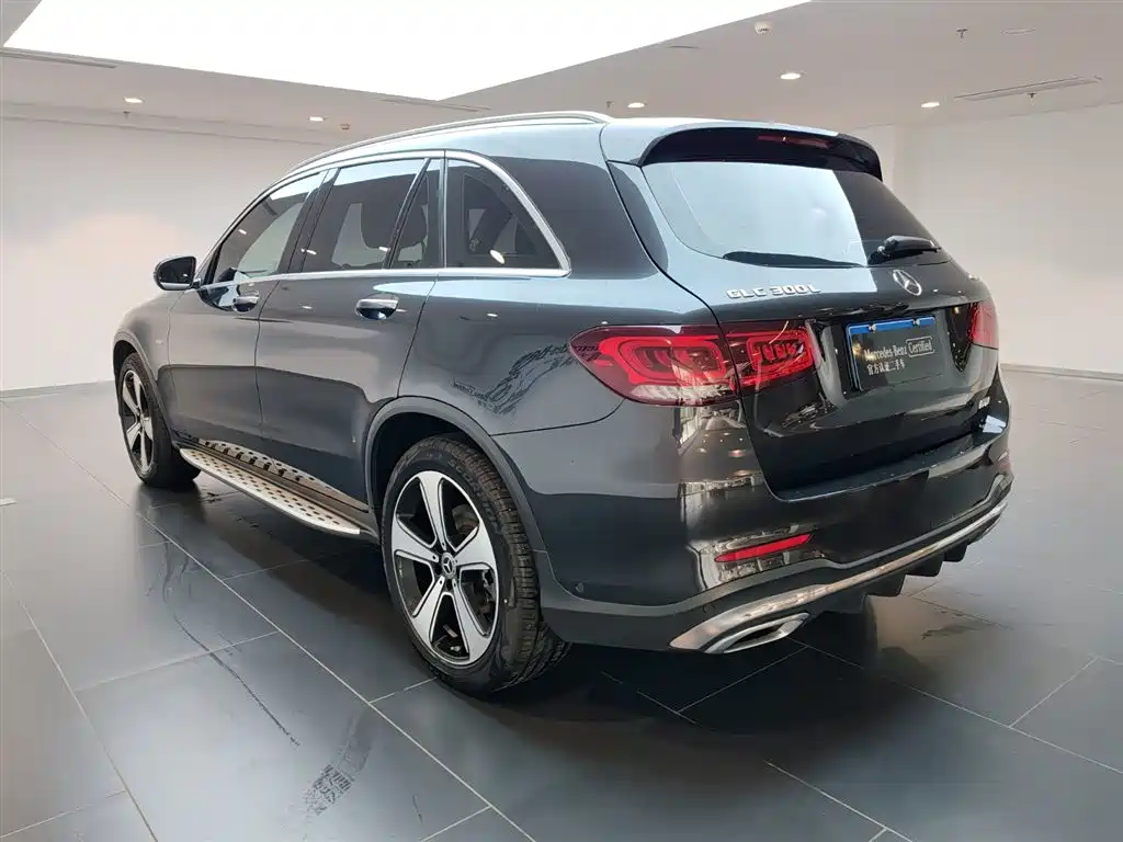 Mercedes-Benz GLC 2023