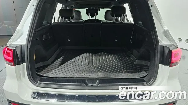 Mercedes-Benz GLB 2021