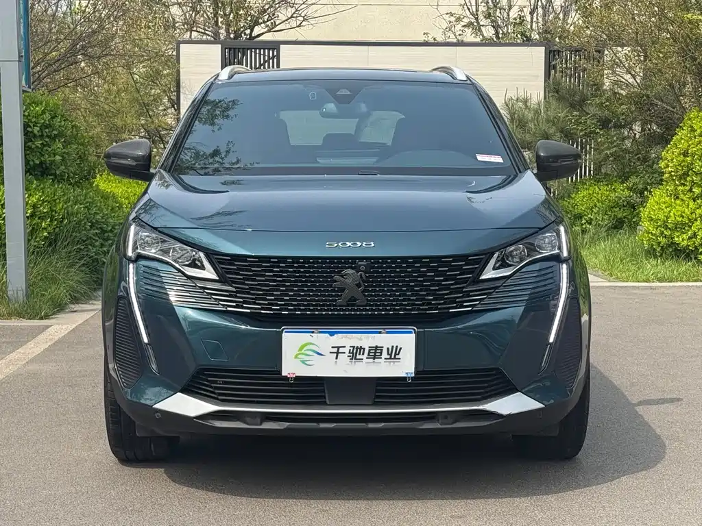 Peugeot 5008 2021