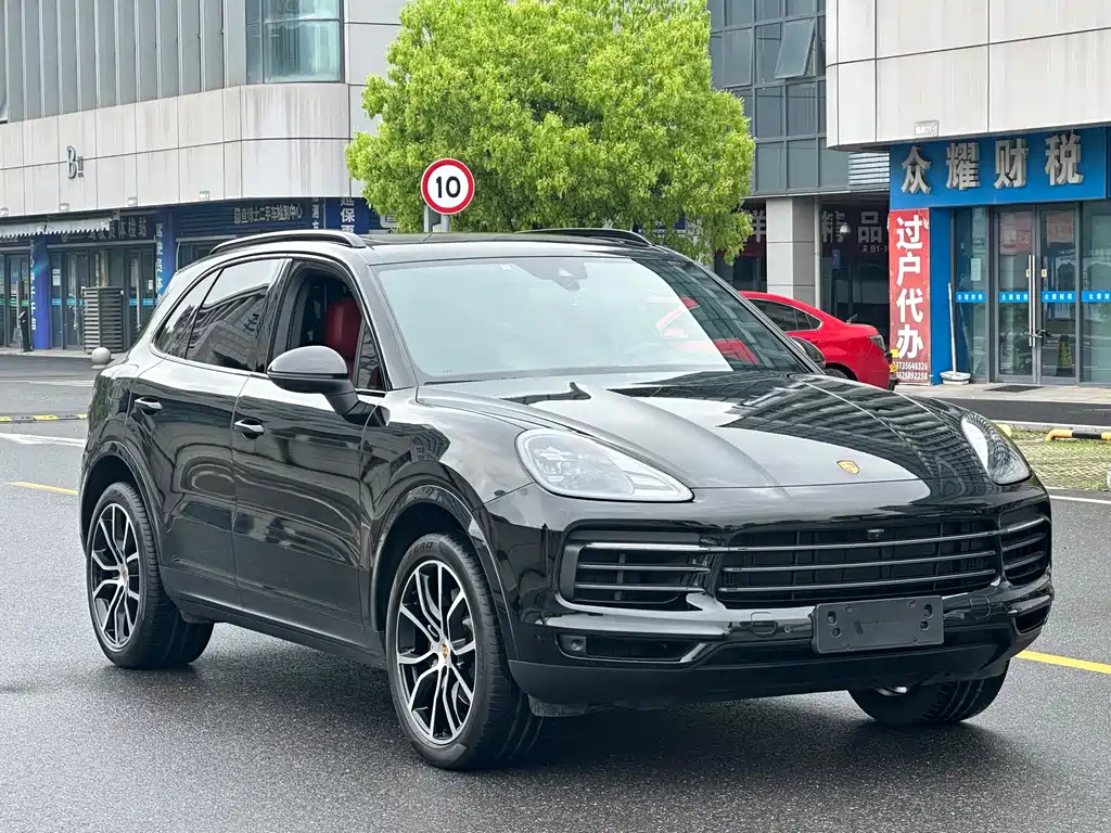 Porsche Cayenne 2023