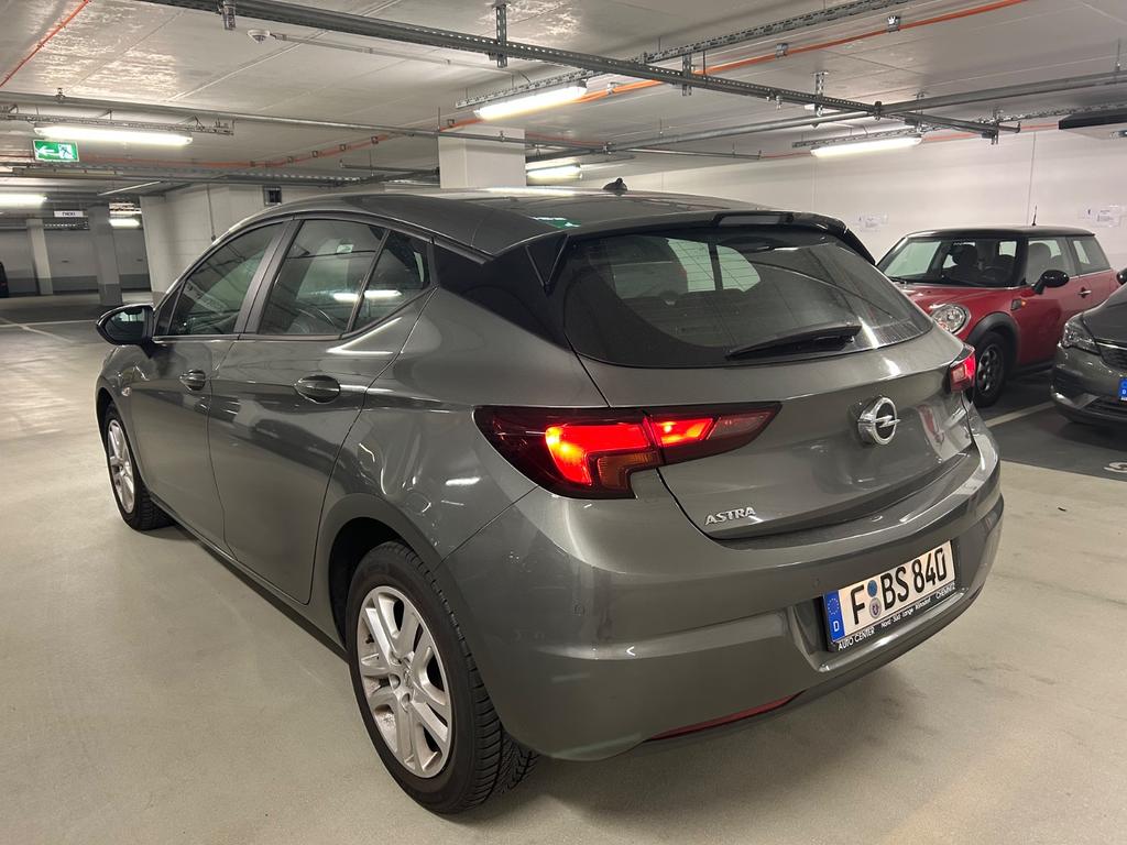 Opel Astra 2021