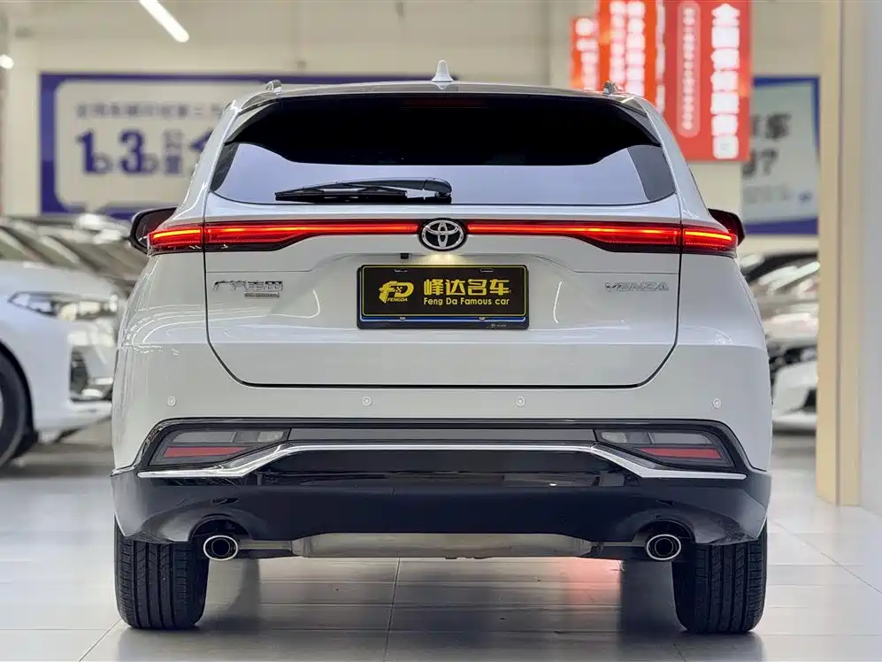 Toyota Venza 2023