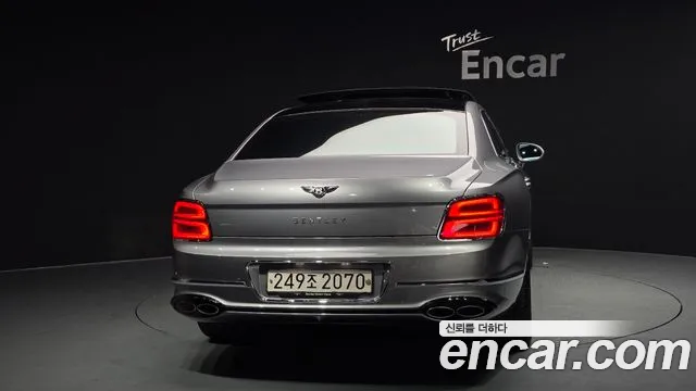 Bentley Flying Spur 2023