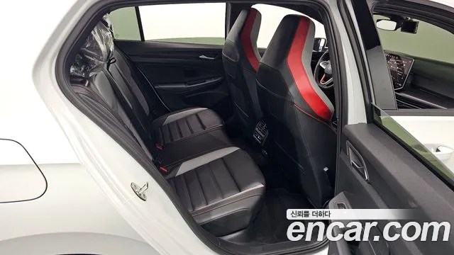 Volkswagen Golf 2025