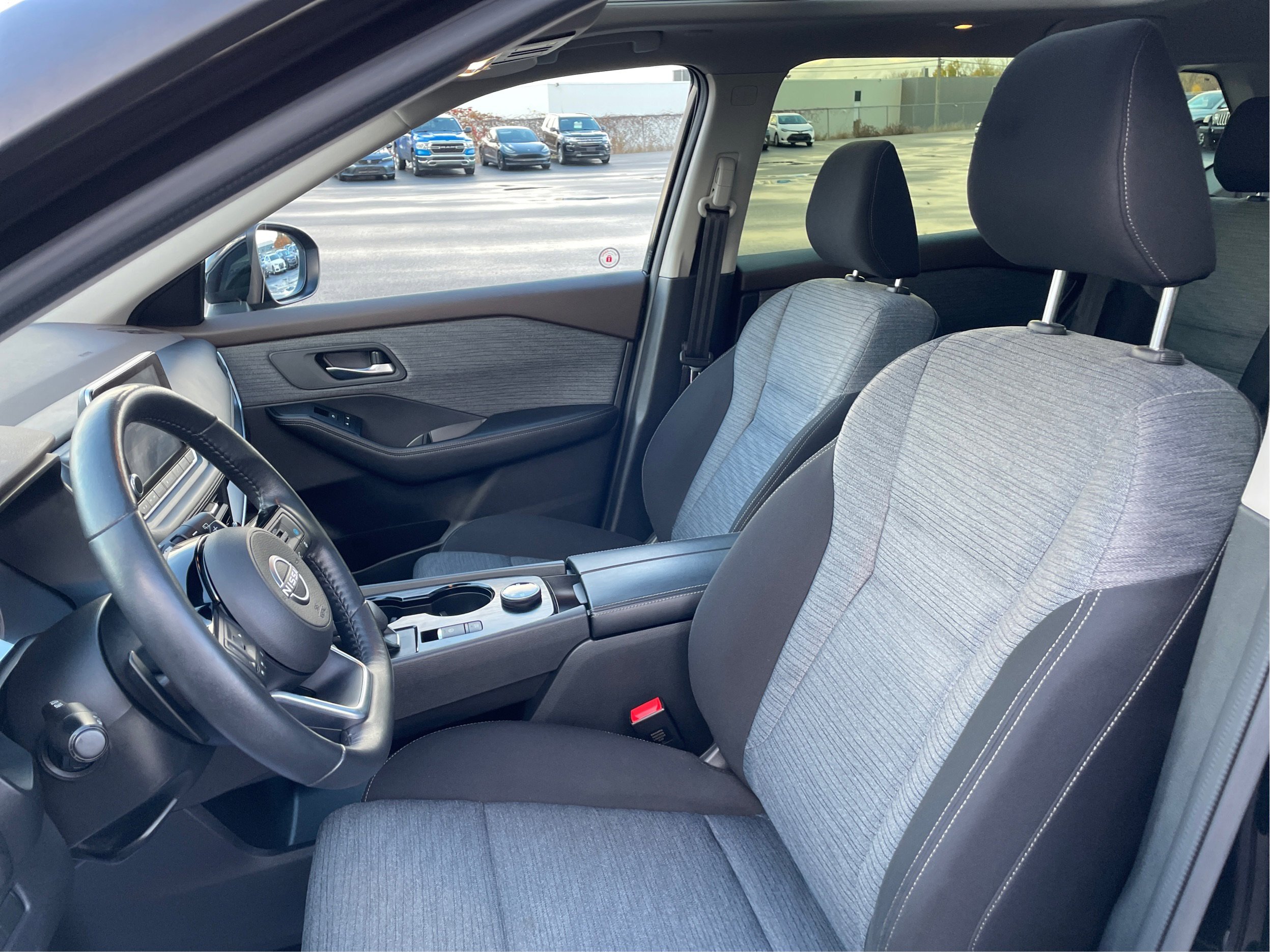 Nissan Rogue 2023