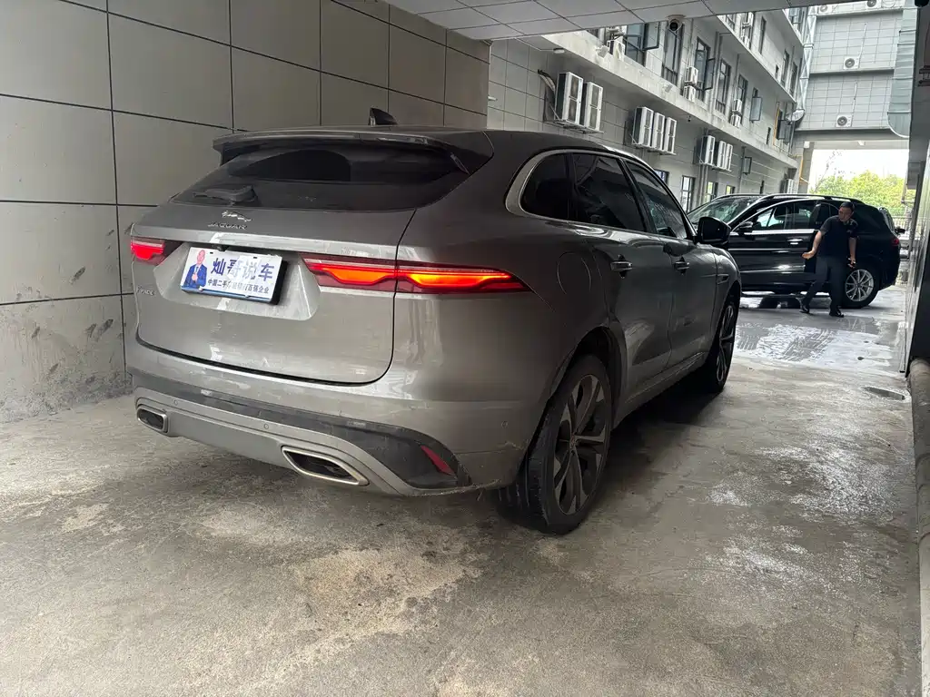 Jaguar F-Pace 2022