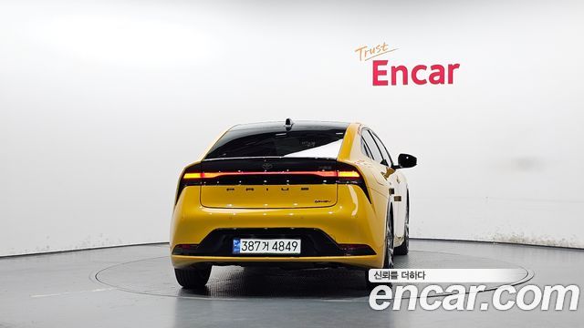 Toyota Prius 2023