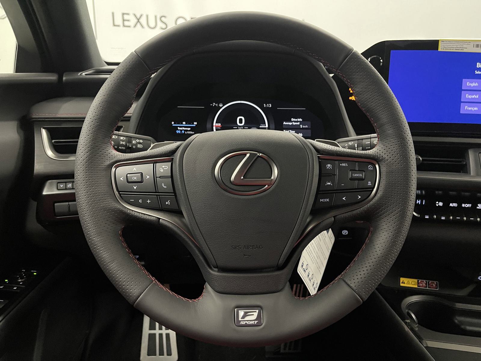 Lexus UX 2025