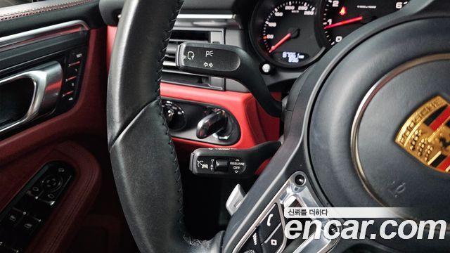 Porsche Macan 2021